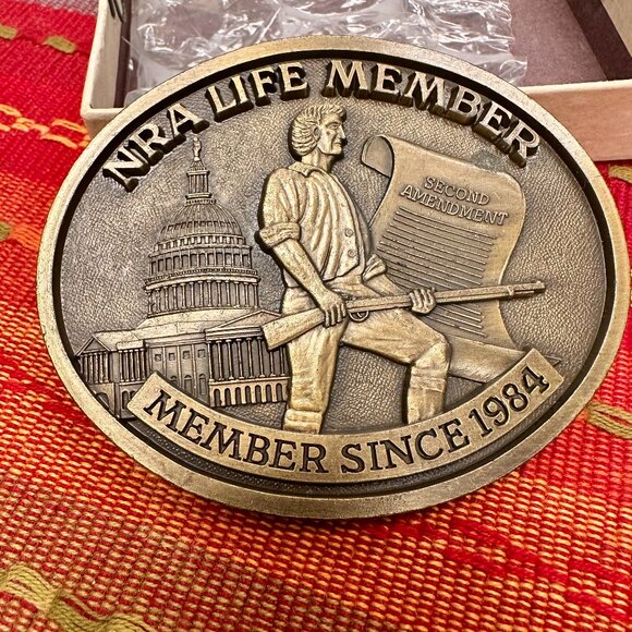 Vintage NOS 1984 NRA National Rifle Life Member Gun Brass Belt Buckle - Picture 1 of 3